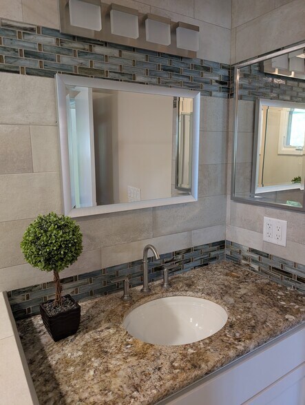 Building Photo - 529 San Benito Ave