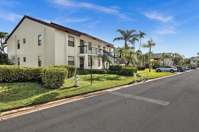 Building Photo - 22017 Palms Way
