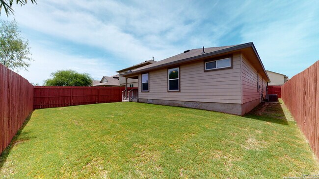 Building Photo - 2711 Sunset Bend