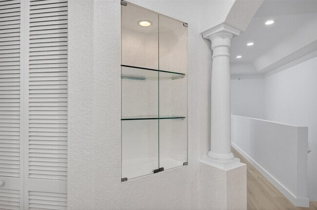 Building Photo - 2678 Center Ct Dr