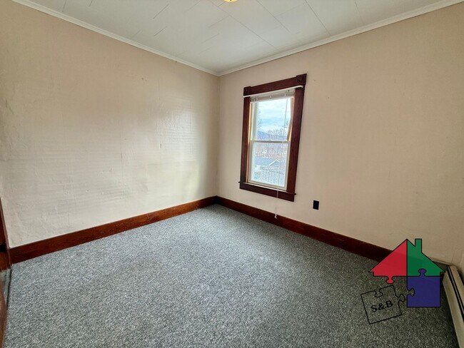 Building Photo - 37 Church Hill Rd