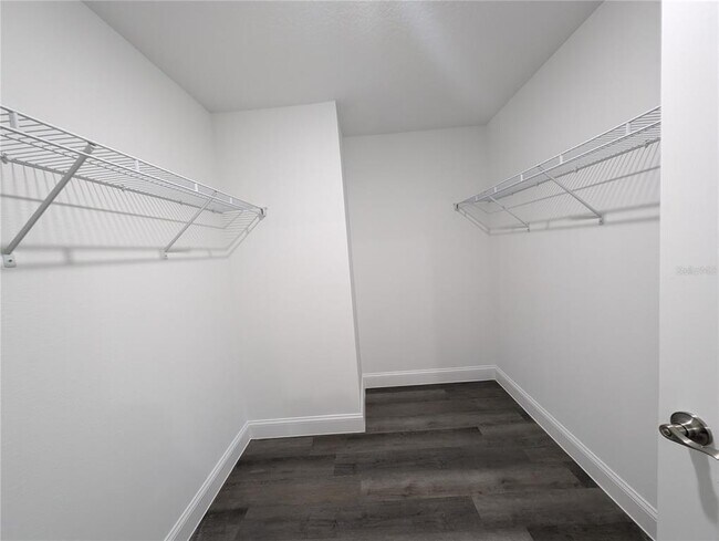 Building Photo - 1209 Vanderway Ln