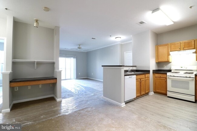 Building Photo - 5117 Travis Edward Way