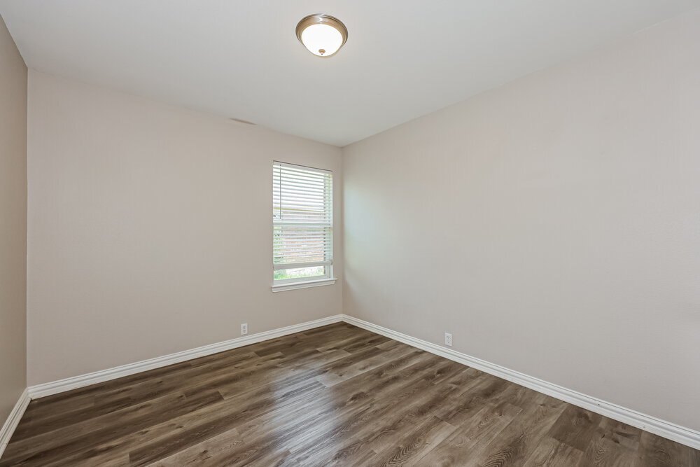 Building Photo - 1813 Sparrow Ln