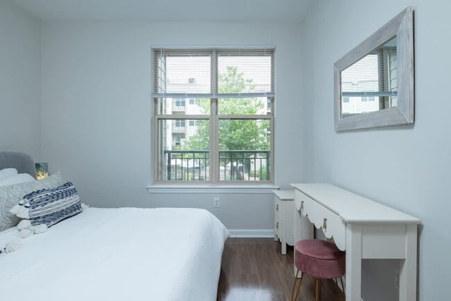 Building Photo - 360 Foley St