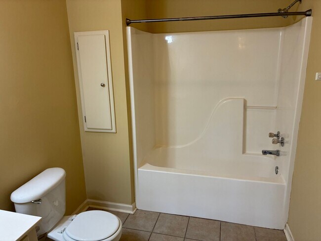 Building Photo - 97 Cypress Gln