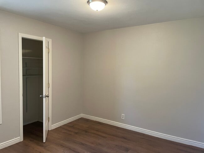 Building Photo - 9315 Via Balboa Cir