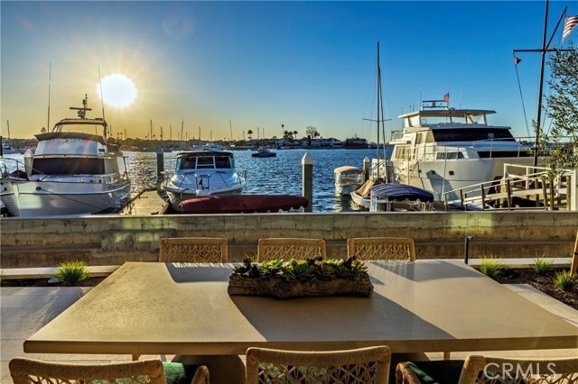 Building Photo - 130 S Bay Front