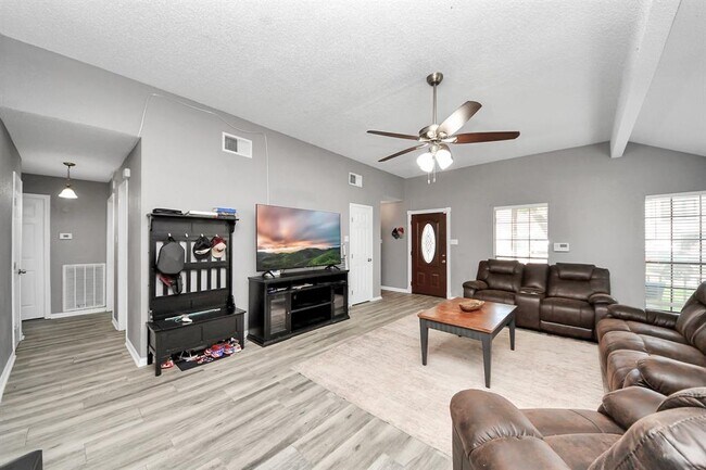 Building Photo - 11031 Kirkmead Dr