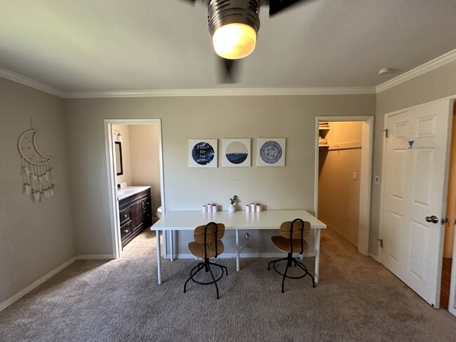Building Photo - Rooms for rent in San Diego homes near San...