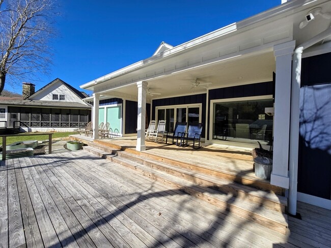 Building Photo - 151 Timpson Cove Rd