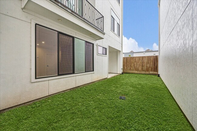 Building Photo - 1659 Bingle Rd