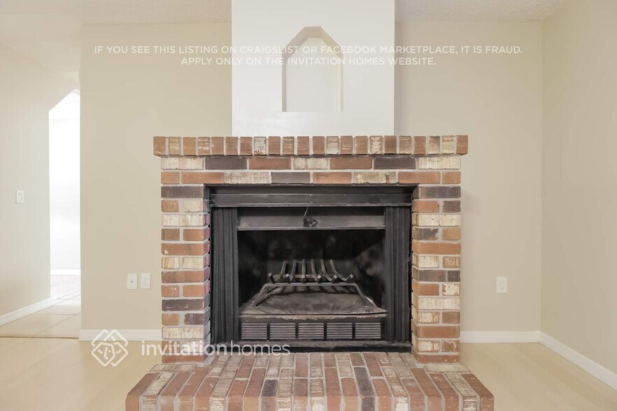Building Photo - 6433 Swallow Hill Dr