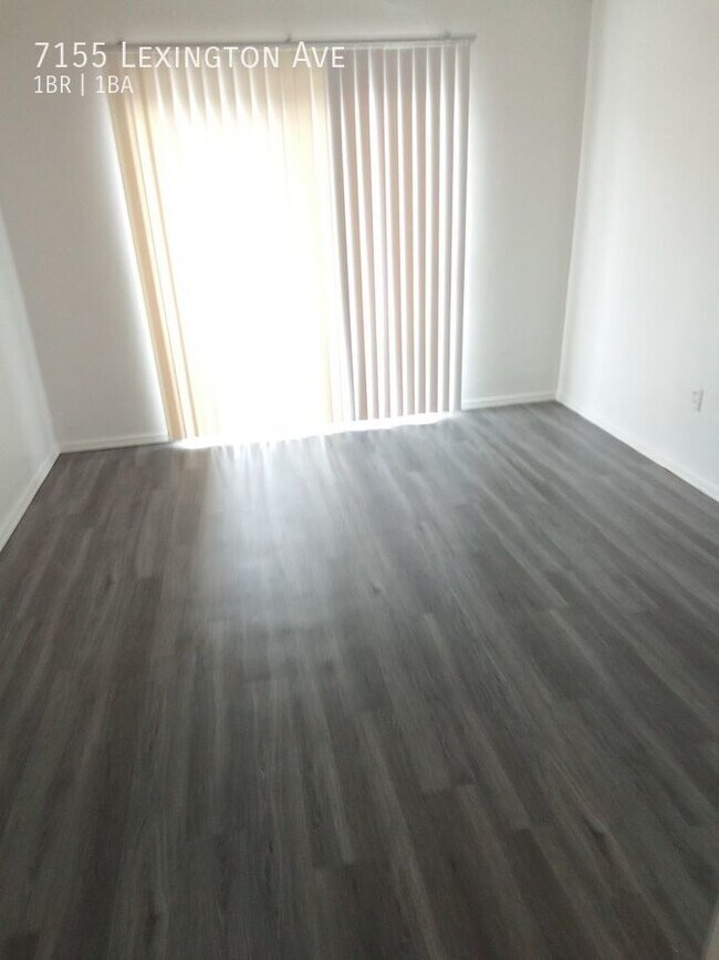 Building Photo - One bedroom Apartment with 600 sq. ft. of ...