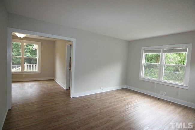 Building Photo - 925 Jones Dairy Rd