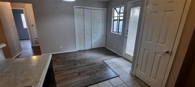 Building Photo - 823 Taulbee Ln