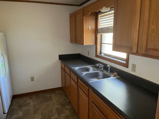 Building Photo - 115 Blair St