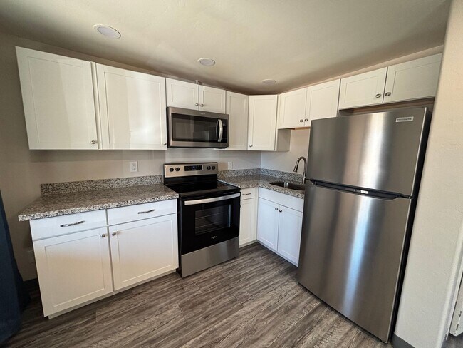 Building Photo - 5128 E Pima St