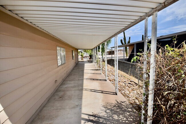 Building Photo - 3 bed 2 bath Mesa home in a quiet neighbor...