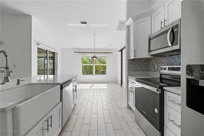 Building Photo - 2613 39th St SW