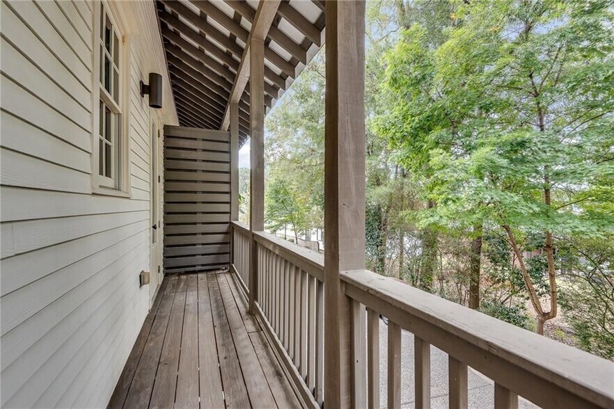 Building Photo - 3371 Dogwood Dr