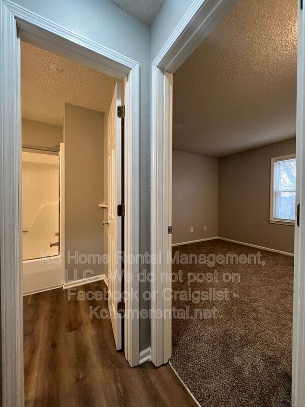 Building Photo - 1416 SE 7th Pl