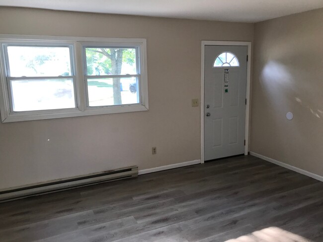 Building Photo - 551 Norris Ct