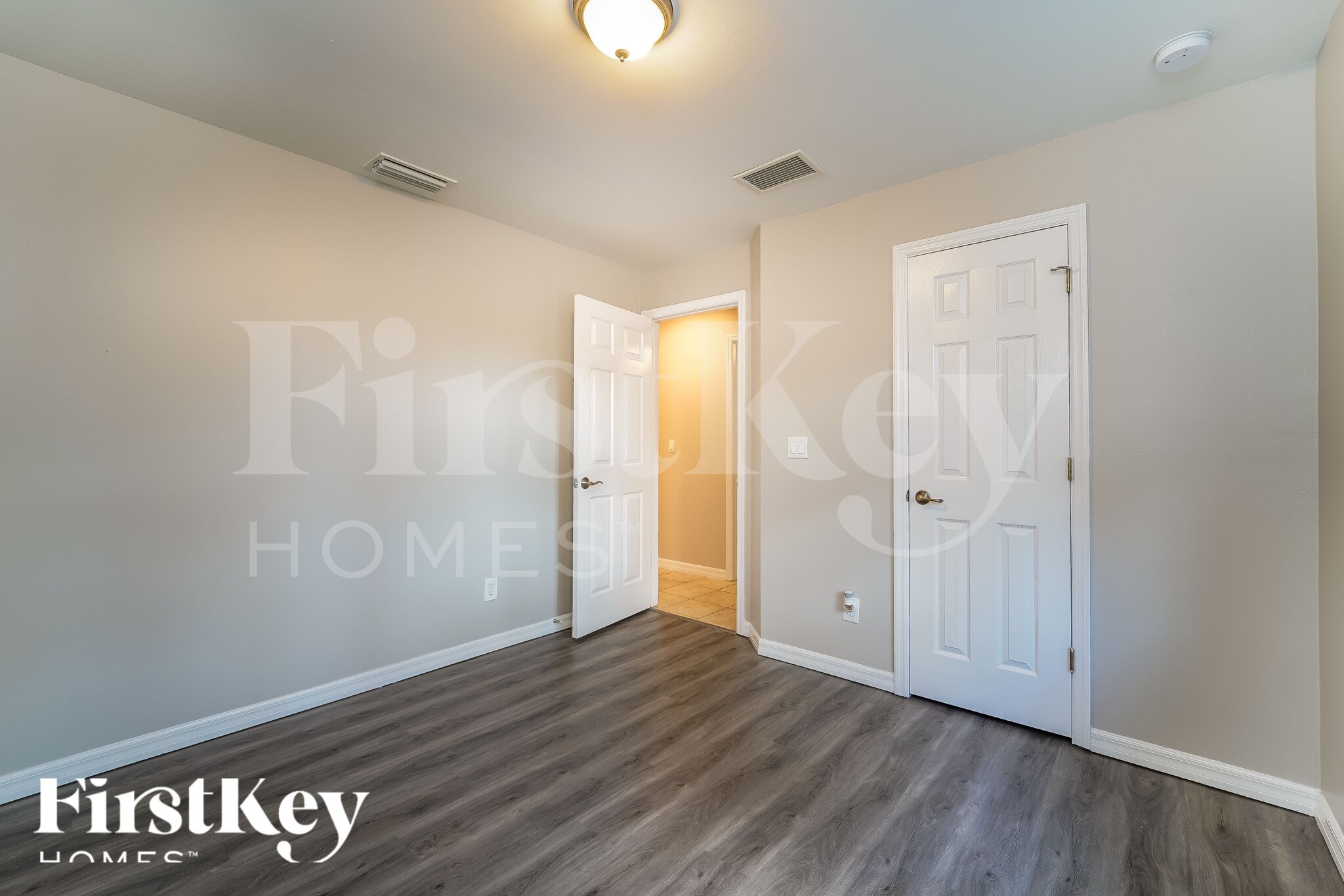 Building Photo - 1570 Waldorf Dr