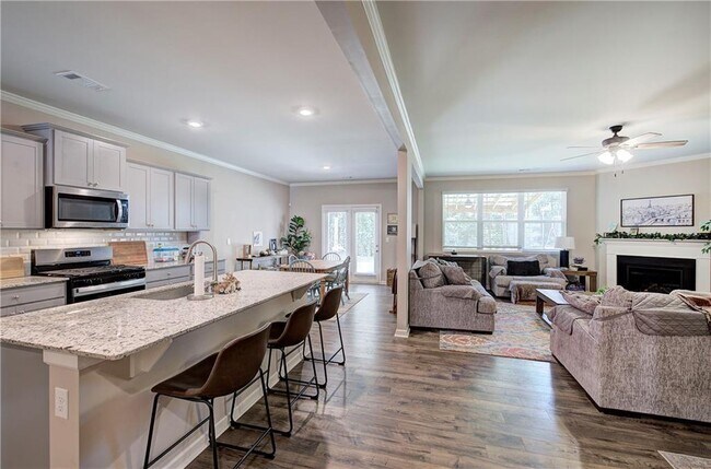 Building Photo - 286 Belmont Dr