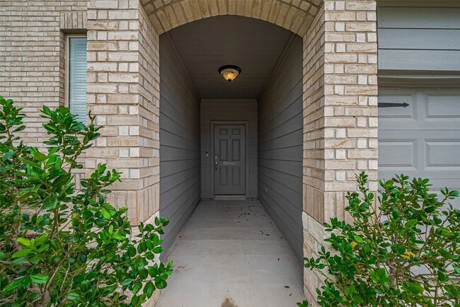Building Photo - 12518 Pelican Bay Dr