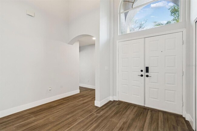 Building Photo - 18154 Sandy Pointe Dr