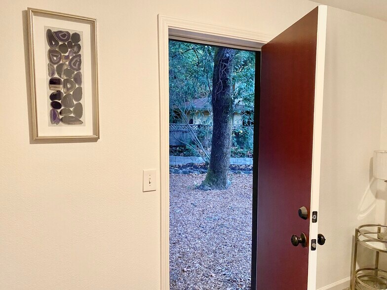 Building Photo - 3180 Calistoga Rd