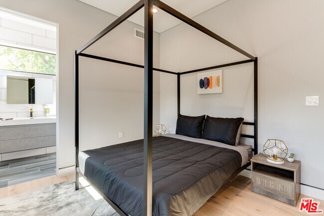 Building Photo - 18015 Martha St