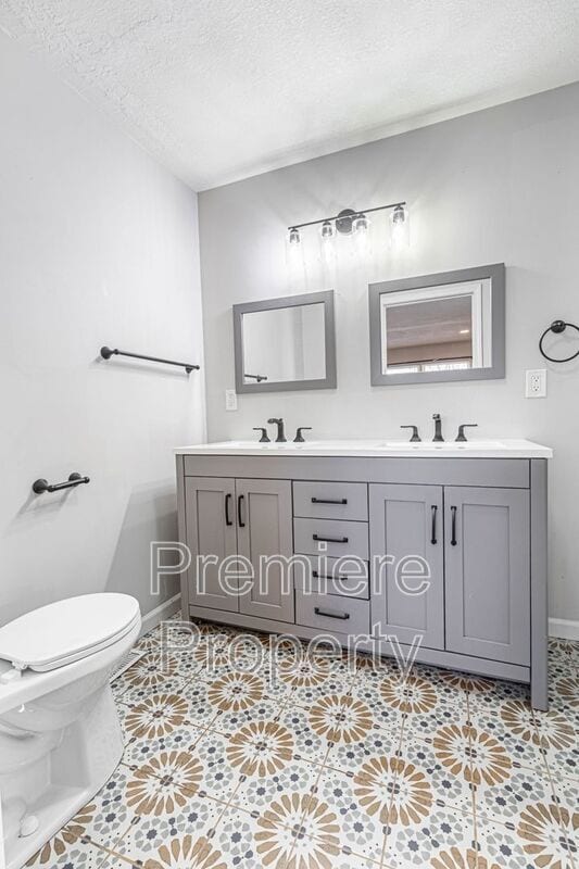 Building Photo - 7306 Elm Ave