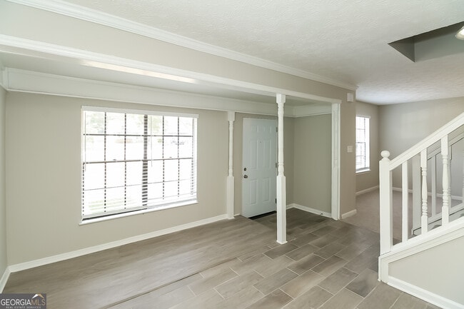 Building Photo - 8070 Linda Ct