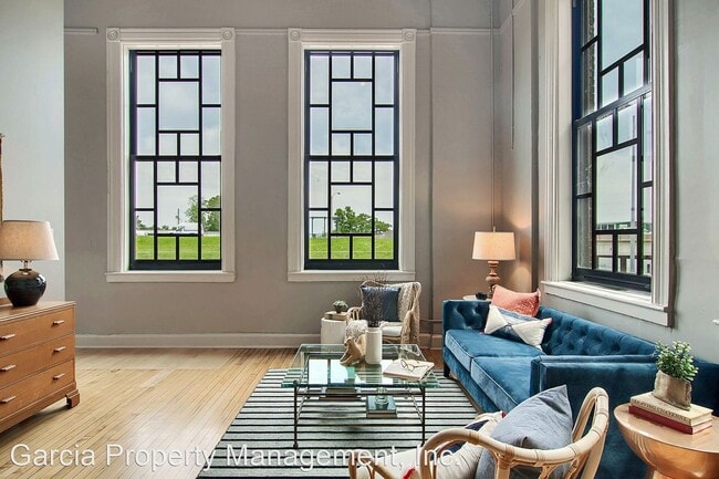 Building Photo - 1615 Hampton Ave