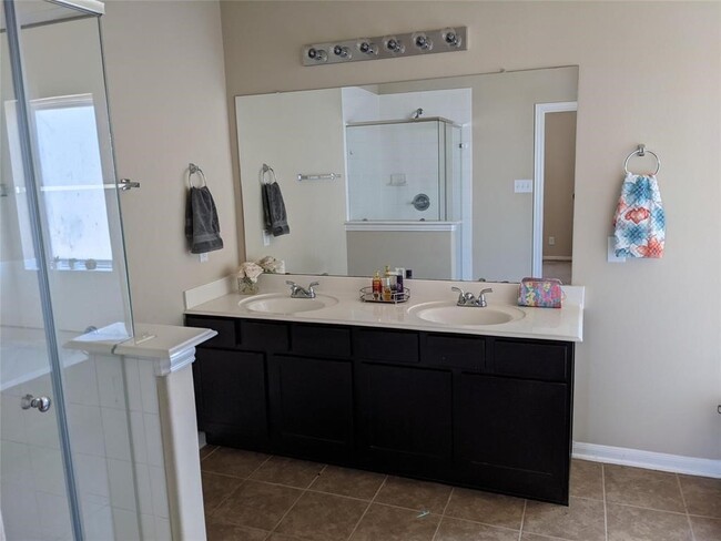 Building Photo - 18206 Tuscana Shores Dr