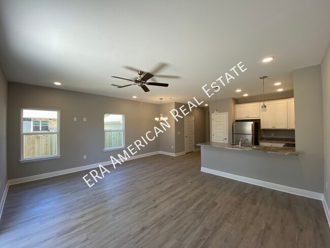 Building Photo - 1004 Grace Ln