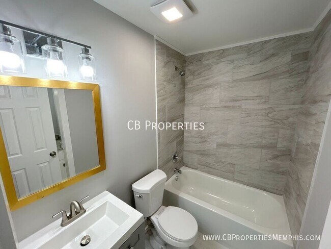 Building Photo - 1326 Whitewater-