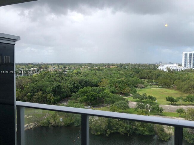 Building Photo - 16385 Biscayne Blvd