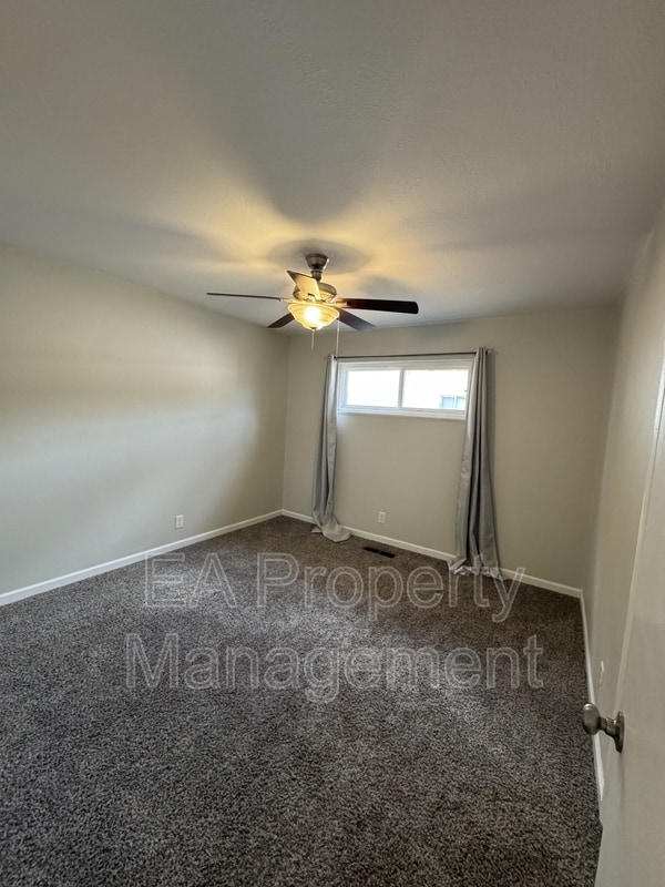 Building Photo - 1417 Dorothy St NE