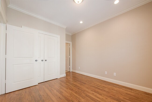 Building Photo - 232 Detering St
