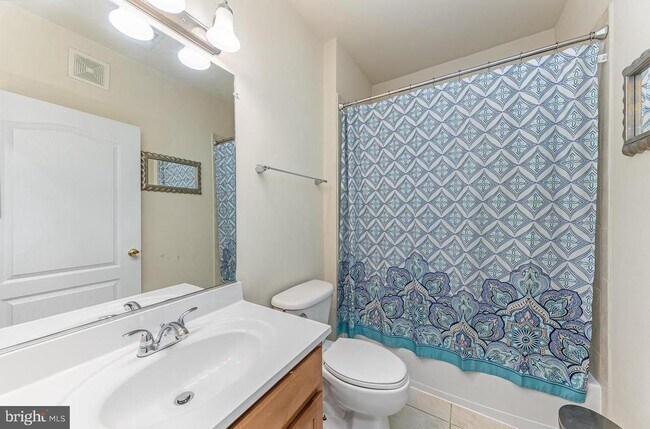 Building Photo - 9713 Handerson Pl