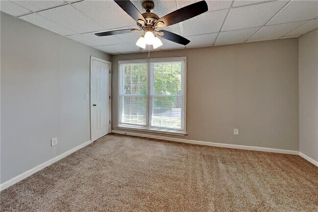 Building Photo - 3912 Sharpel Ln NW