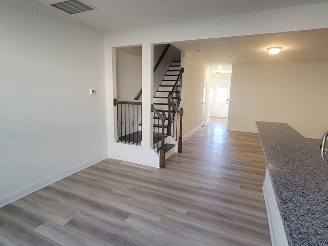Building Photo - Charming 3BR Townhome in Durham