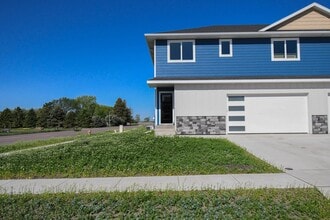 Building Photo - 3900 S Caballo Ct