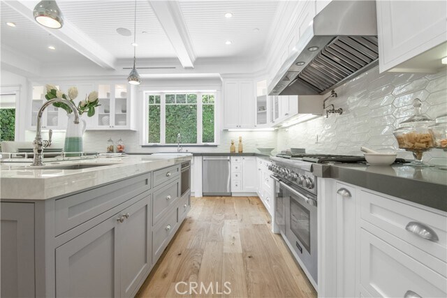 Building Photo - 5111 Greenbush Ave