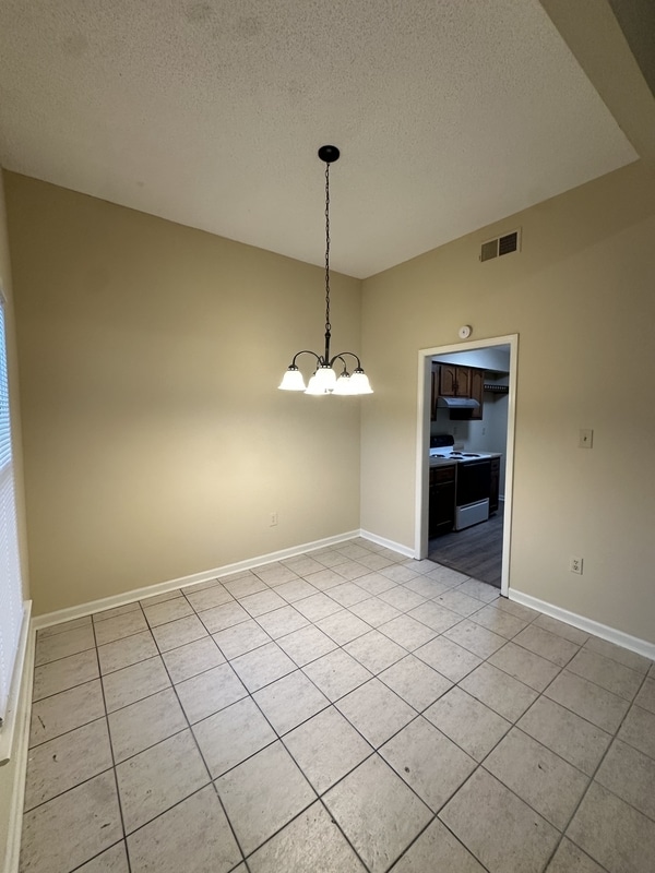 Building Photo - 2961 Charlestowne Pl