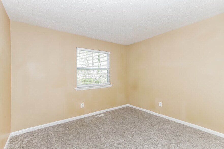 Building Photo - 6761 Timbers E Dr