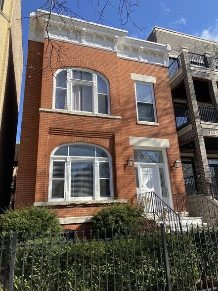 Primary Photo - 820 W Wrightwood Ave